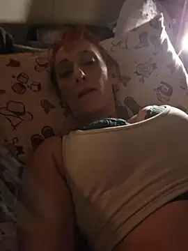SultrySelenaHeart live cam on StripChat