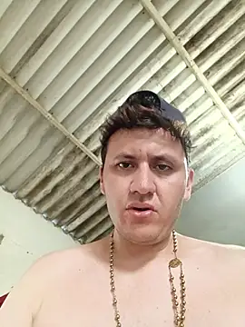 maduro-mariquita (Ask my age) - Dildo in my ass 🍑