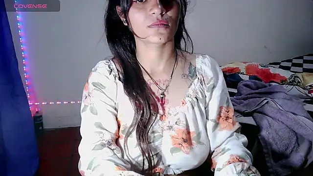 sugary_babe (F young) - finger game
