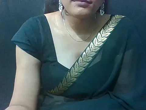 Thilothama_Vaishu live cam on StripChat