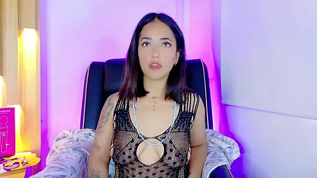 Isabella_Danger02 webcam