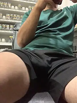 bigdickguy21cm webcam