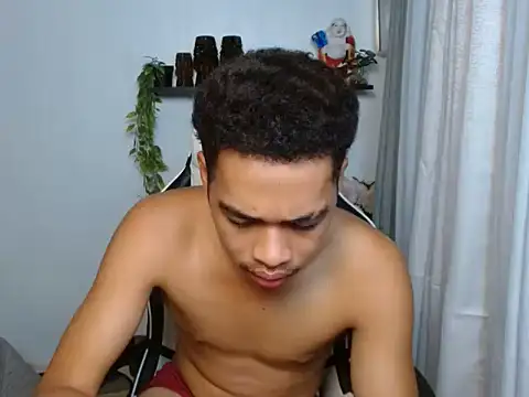 curlyasian_njxx live cam on StripChat