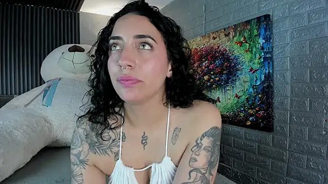magic_ivone - Magic_ivone's free webcam - UK Sex Cams