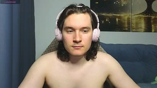 MoreRealAlex live cam on StripChat