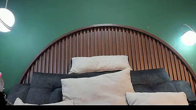 shannel__queen live cam on StripChat