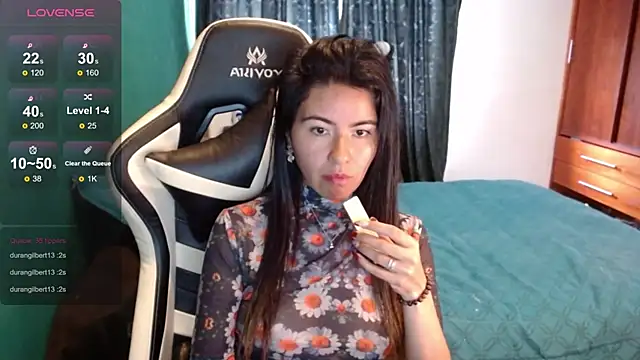 alice_middlee webcam