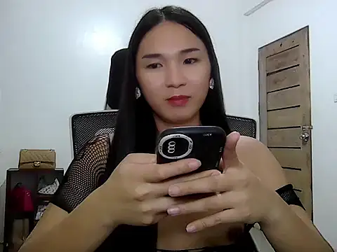 XxSensationSelena18 webcam