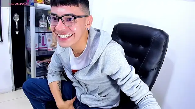 Alexx_bigcockk webcam