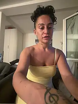 AyshaShirin webcam