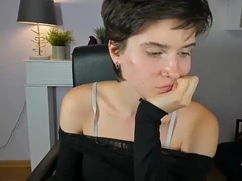 SarahxCharm webcam