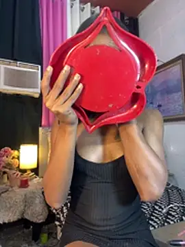 tarah_victoria_collins (T teen) - I WANT TO FEEL YOUR LOVE AND SUPPORT