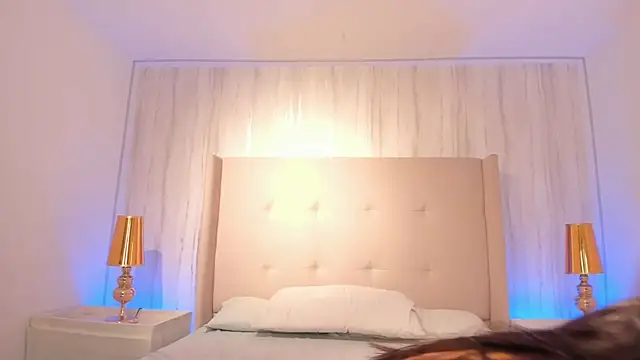 kaylarossi - Kaylarossi's free webcam - UK Sex Cams