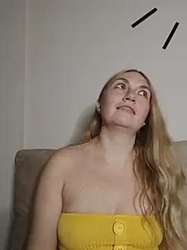 kisavixen - KisaVixen's free webcam - UK Sex Cams