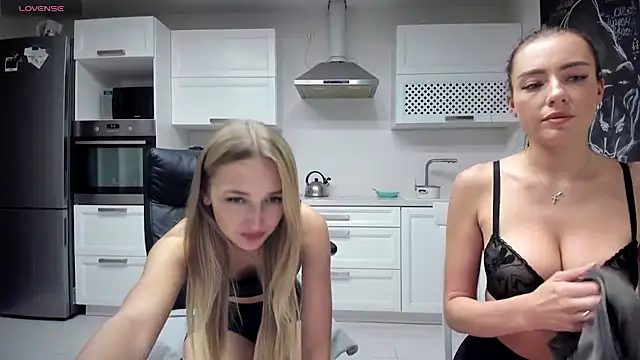 lisenok live sex cam