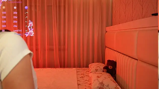 liagotti - LiaGotti's free webcam - UK Sex Cams