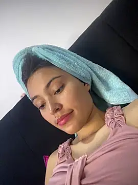 hotwife26 webcam