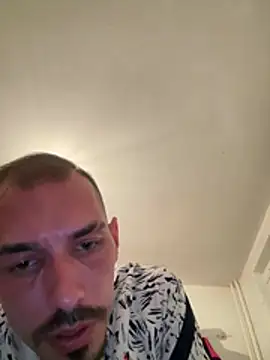 Kevhomosexuell2025 webcam
