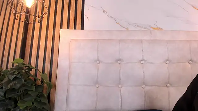 Carlotta_de_velour webcam