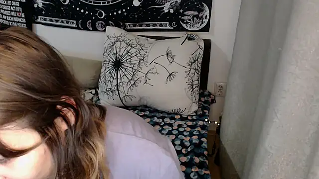 AlienforTwenty webcam