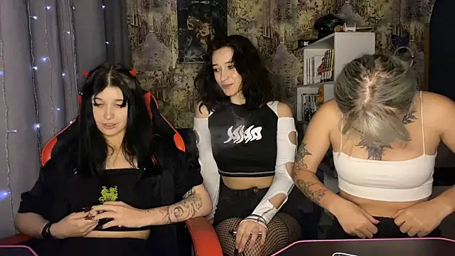 Absent_Fairy webcam