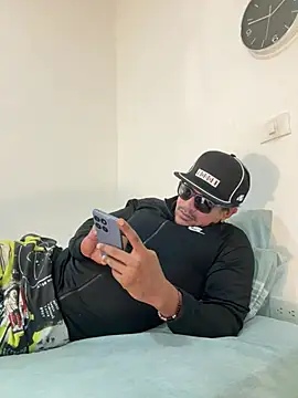 bigdick211292 webcam