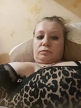 KiraStanton webcam