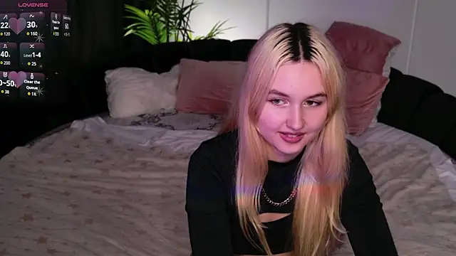 Lilly_Eyes webcam