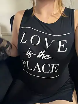 Tasty_LushDesire webcam