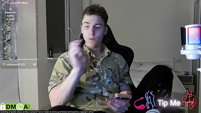 WizLoverr webcam