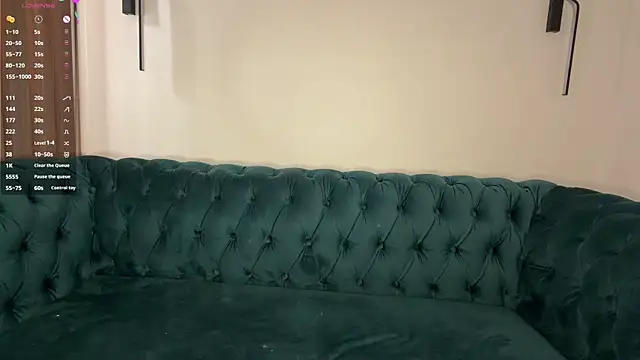 VikkiiSecret webcam
