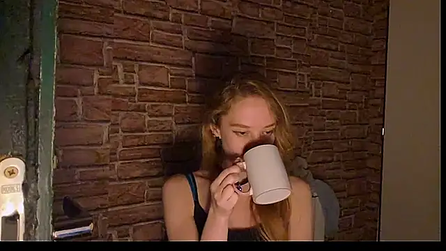 ElizaStorm webcam
