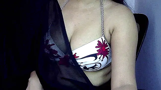velvet_jessy - Velvet_jessy's free webcam - UK Sex Cams