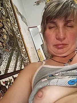 BellaBlum777 webcam