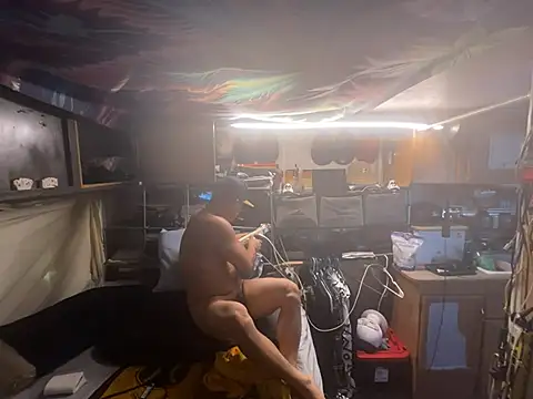 OmarSalasxh33 webcam
