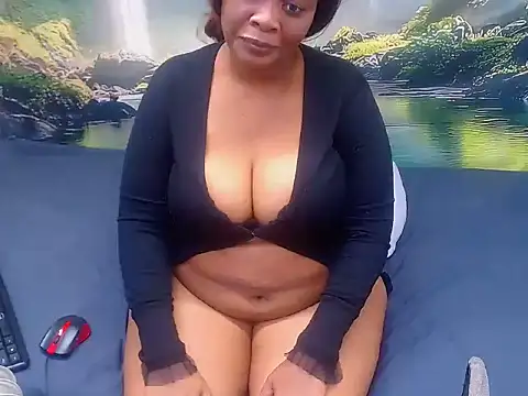 BLACKMILF4U webcam