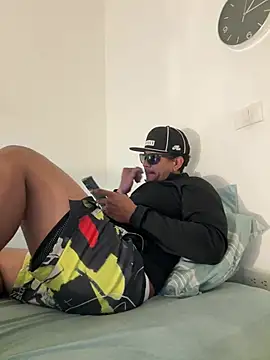 bigdick211292 (M young) - Help me with the goal 🍆🥛👅😉🔥