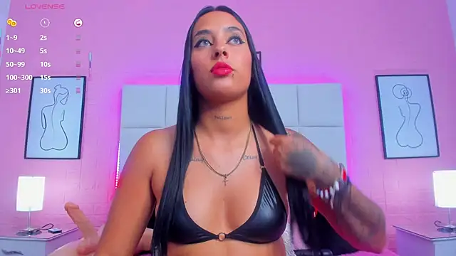 charlotte_kisss webcam