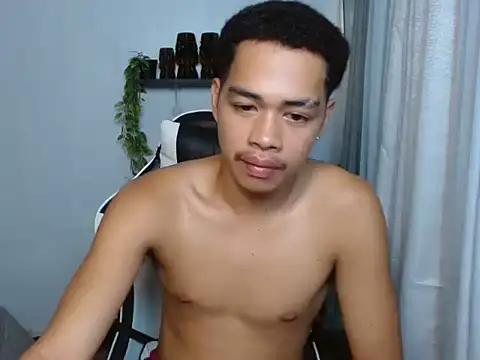 curlyasian_njxx webcam
