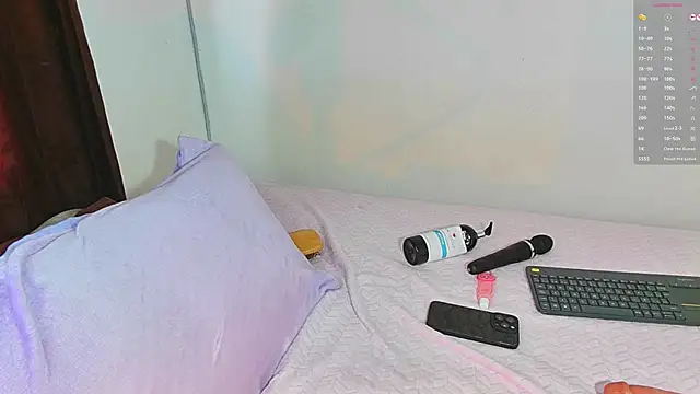 Anniecute__ live cam on StripChat