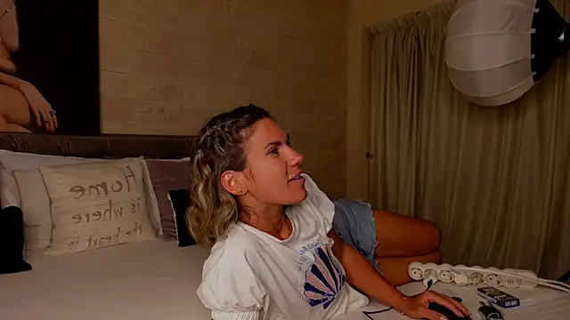 FeliciaKrige webcam
