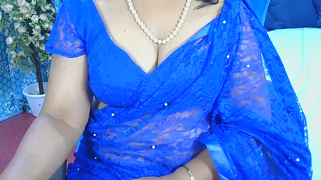 Mallu_Manisha