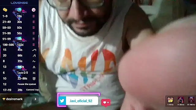Javi_92 live cam on StripChat