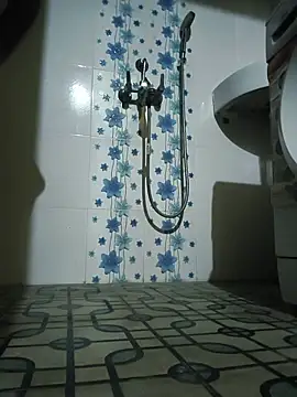 sstuv (M twink) - Mobile