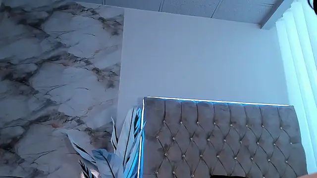 Maddyluxe webcam