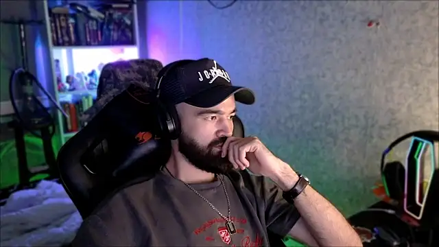 _Serious_Man webcam