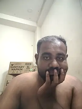 Soumik94 live cam on StripChat