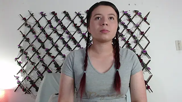 Samantha_Wallker live cam on StripChat
