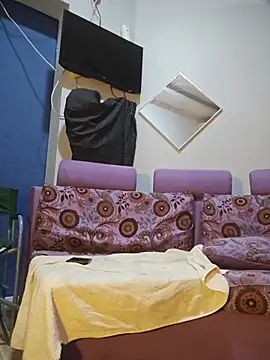 Mallukiran live cam on StripChat