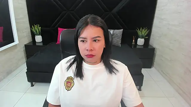 Dantzel_ live cam on StripChat